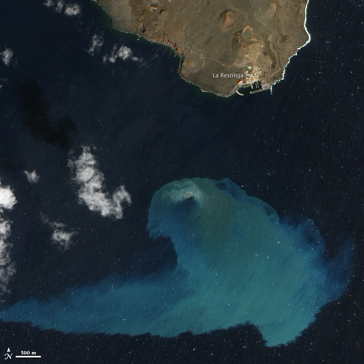 Erupció del volcà submarí d'El Hierro vista per satèl·lit